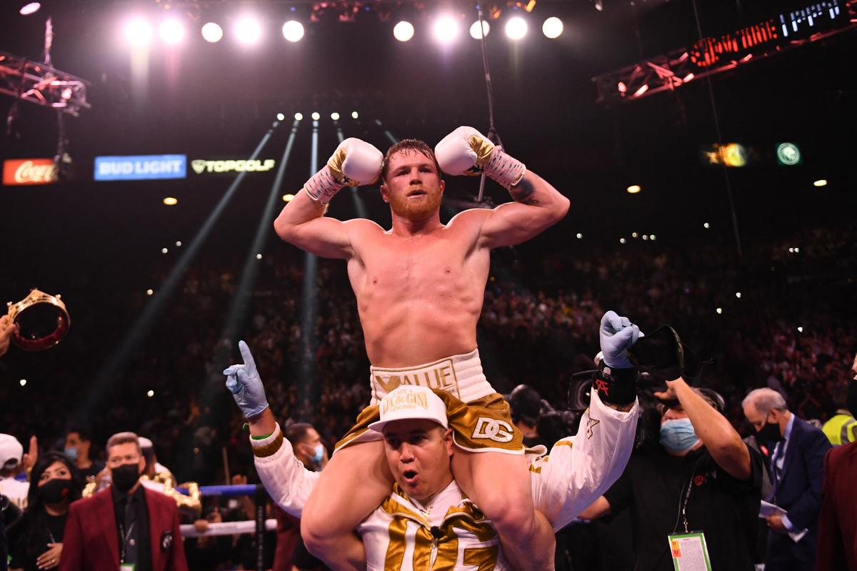 Canelo Alvarez - Caleb Plant