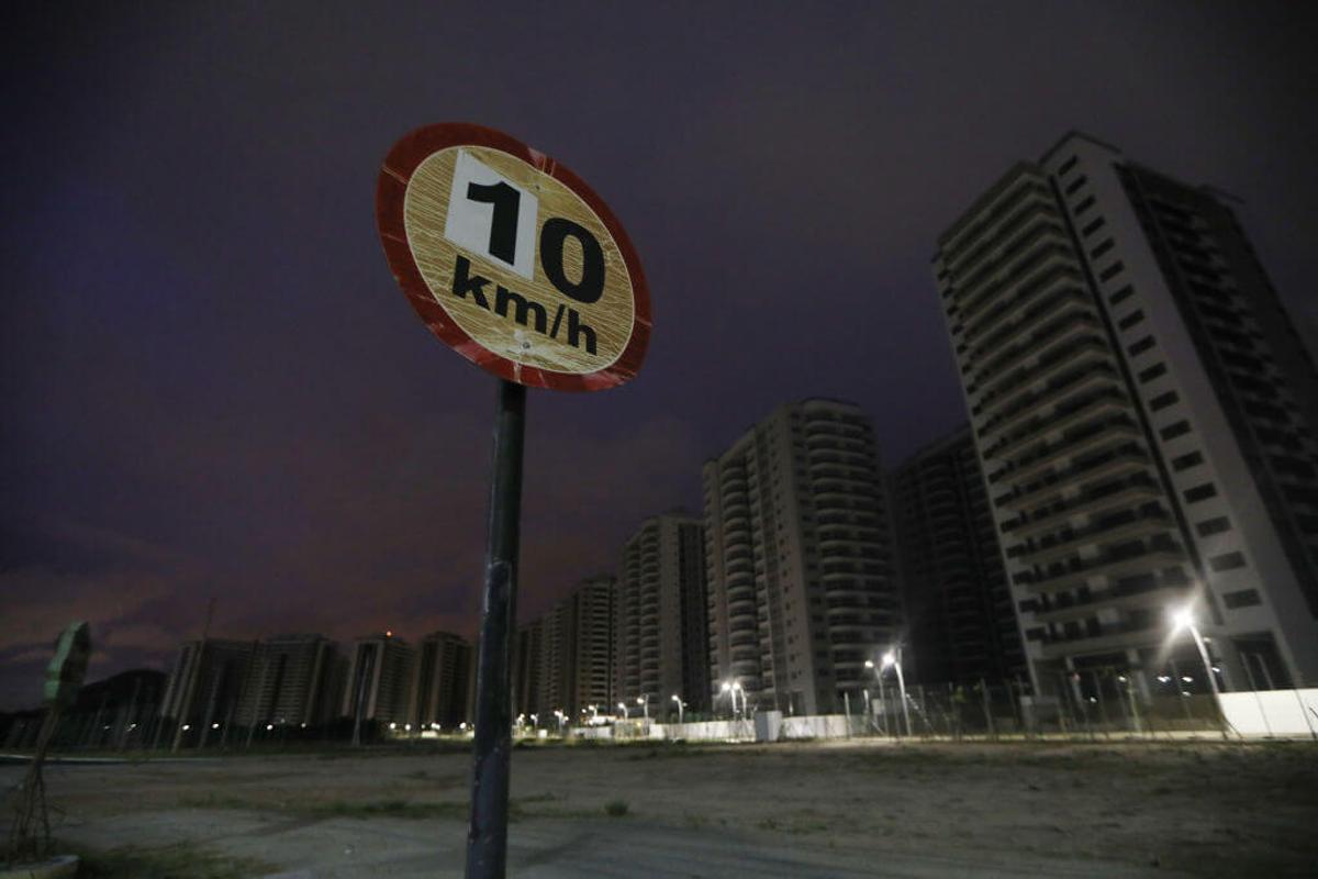 Nu doar în România dispar stadioane » Cum arată mai multe mari arene din toate colţurile lumii lăsate de izbelişte