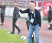 CFR Cluj a învins-o categoric pe Dinamo, scor 3-0, în runda #15 din Liga 1. Mircea Rednic, antrenorul „câinilor”, s-a luat la final de atacantul Mirko Ivanovski (32 de ani), din cauza lipsei de altruism.