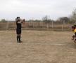 Cum se joacă un meci în județeana din Călărași? De la baros la fotbal, cu o vizită prin cimitir! „Sunteți nebuni? Îi luăm tare, îi punem pe calea ferată!”