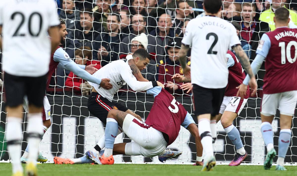 Ronaldo, imagini nemaivăzute în cariera sa! » S-a întâmplat în meciul Aston Villa - Manchester United