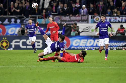 FCSB s-a impus, scor 3-1, în fața Rapidului, în runda cu numărul 17 din SuperLigă.
Foto: Imago