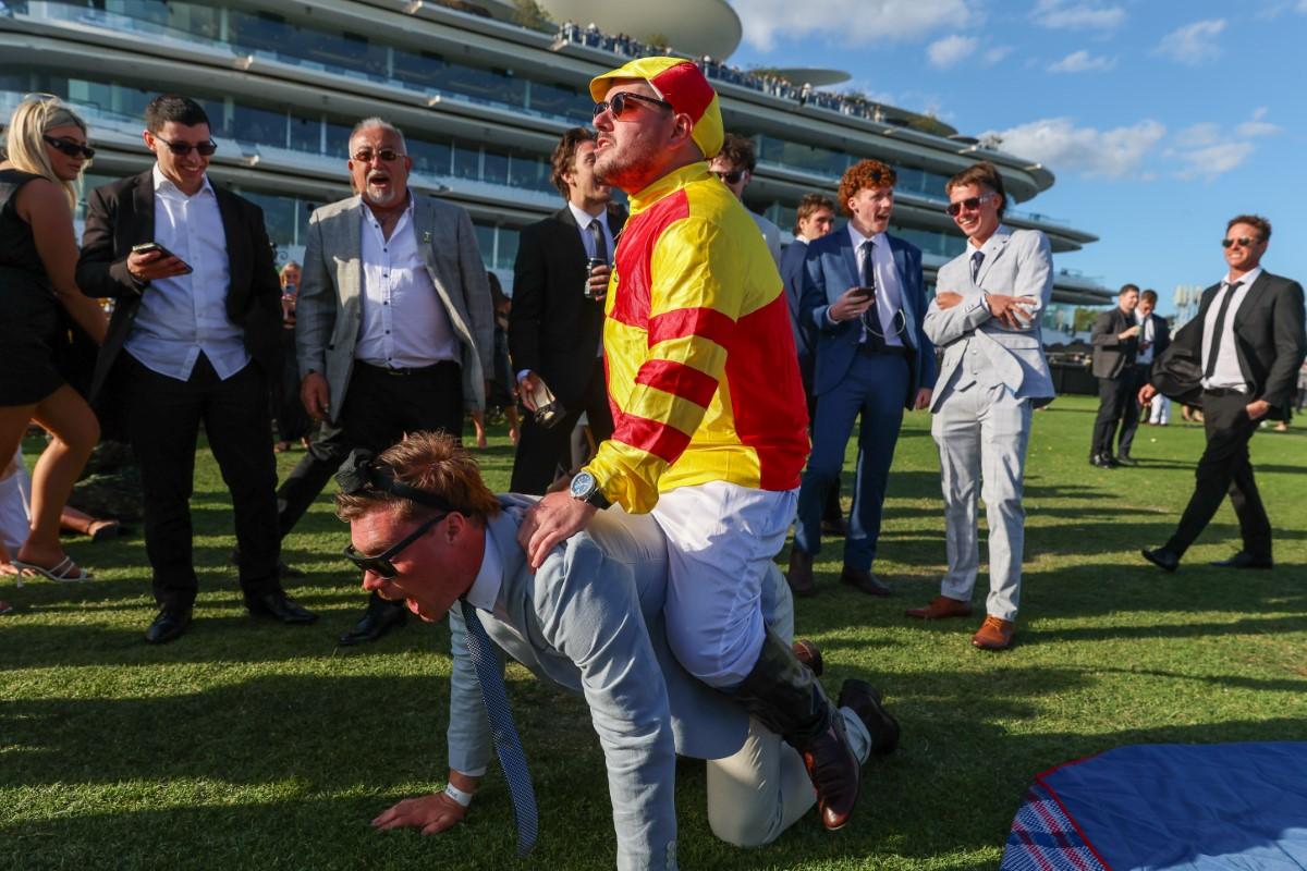 Imagini incredibile în Australia! Ce s-a întâmplat la Victoria Derby Day 2023