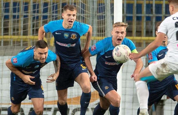 Fotbal în timpul războiului » Record all-time: cât a putut să dureze un meci din prima ligă a Ucrainei: raidurile aeriene au provocat HAOS