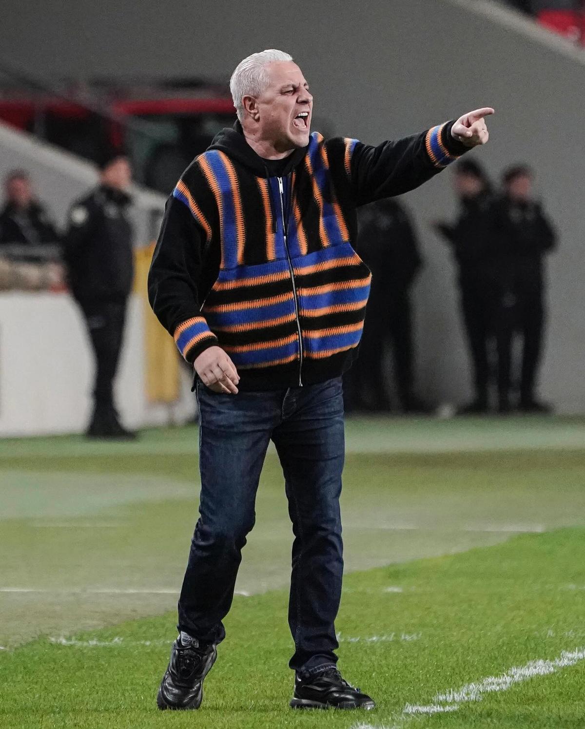 Marius Șumudică a făcut show în tribune la meciul cu Rizespor