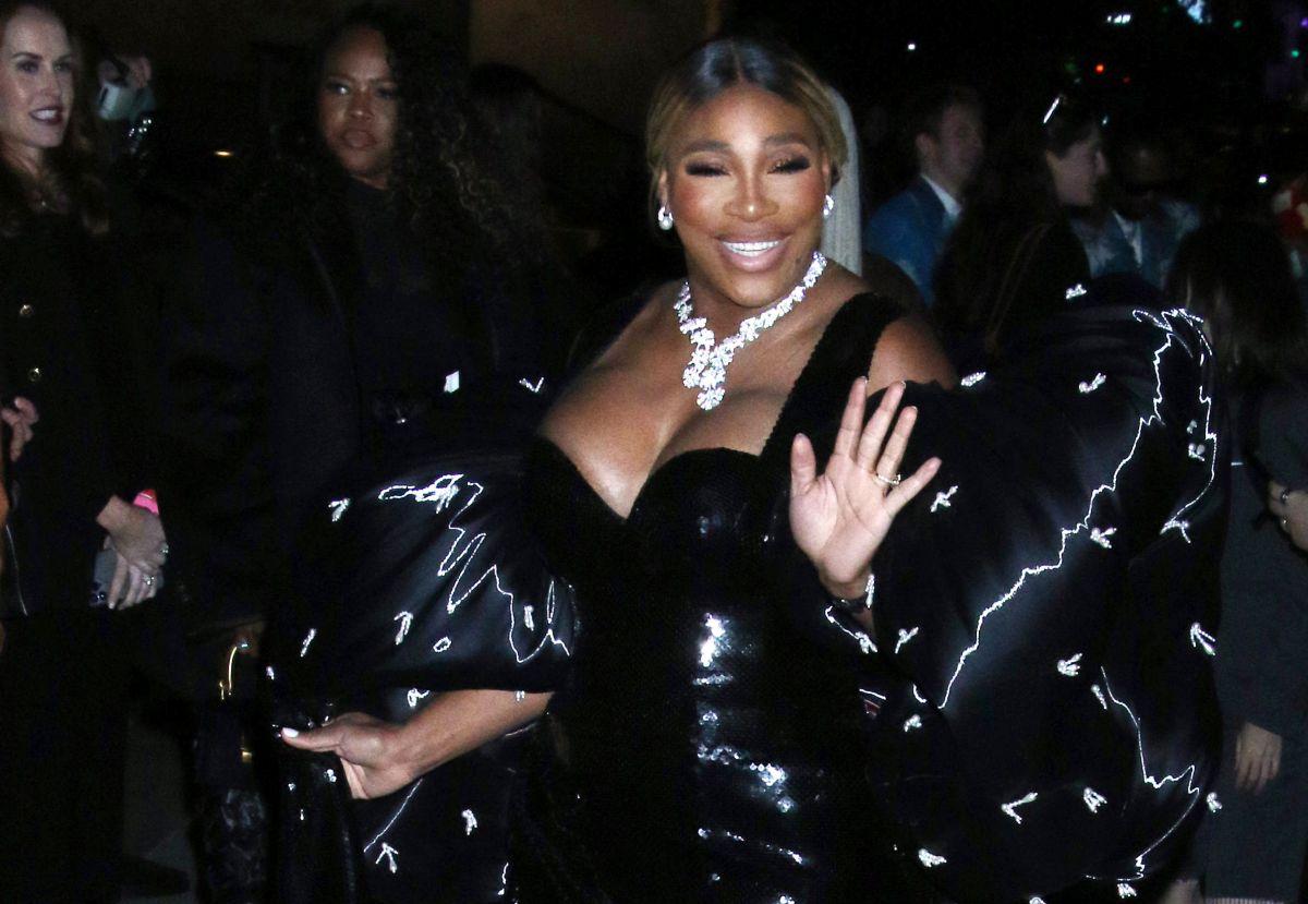 Pe urmele lui Beyonce și Rihanna » „Fashion icon” Serena Williams a atras toate privirile noaptea trecută la gala din New York, cu un decolteu generos