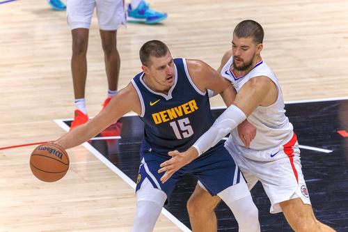 Nikola Jokic, în acțiune // foto: Imago Images