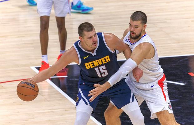 Nikola Jokic, prestație istorică în NBA! L-a depășit pe LeBron James și e al patrulea all-time
