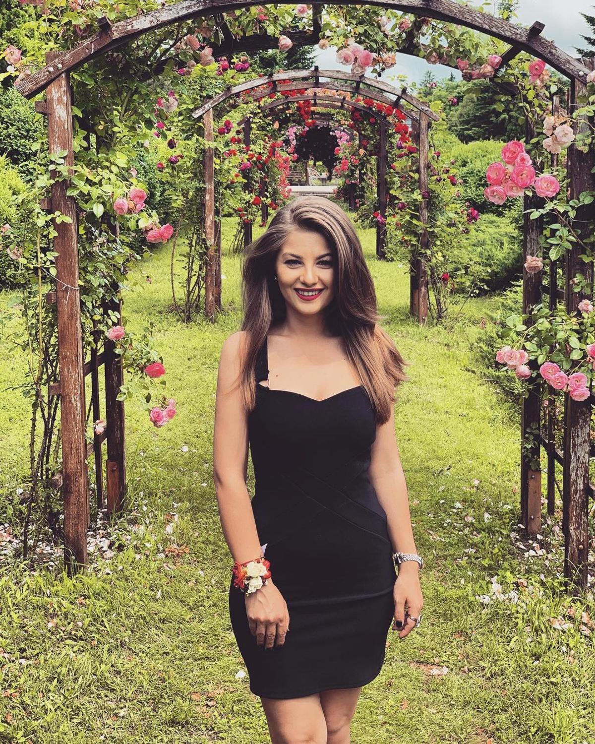 Fosta vedetă din Superliga se distrează cu iubita în Dubai! Francesca a lăsat România, unde era vedetă TV, și s-a mutat cu el în Emiratele Arabe Unite
