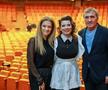 Piesa de teatru „Sistemul Perfect” cu Kira Hagi a avut premiera la Teatru Național din București! Hagi a urcat pe scenă, aplaudat de sute de oameni