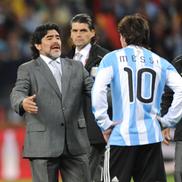 Alejandro Mancuso (spate), alături zeii Argentinei: Diego Maradona și Lionel Messi. Foto: Imago Images