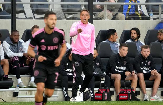 Un mare fundaș de la Manchester United semnează în MLS-ul lui Lionel Messi