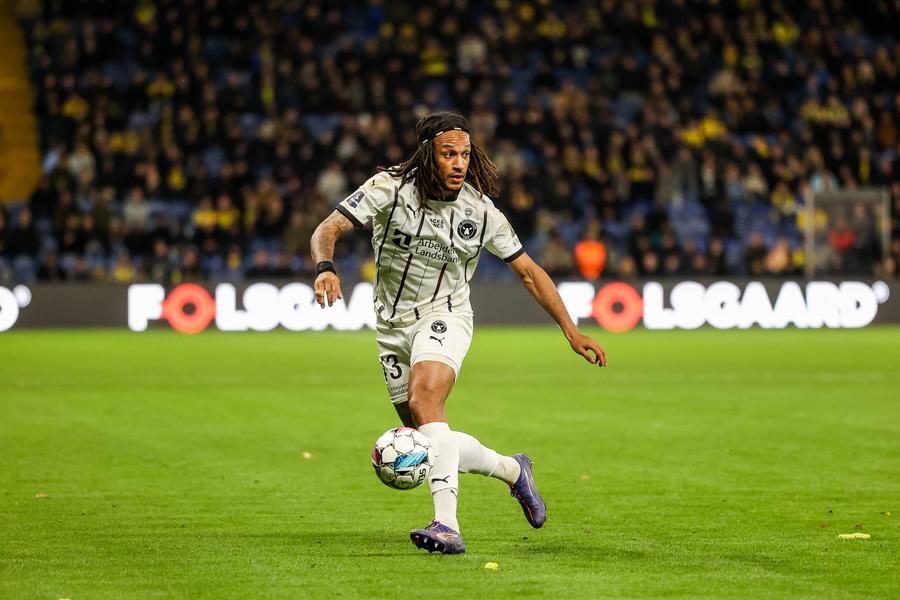 Kevin Mbabu, foto: Imago Images Revine la locul faptei! Adversarul FCSB-ului are amintiri plăcute pe Arena Națională și amenință: „Urmează altele diseară”