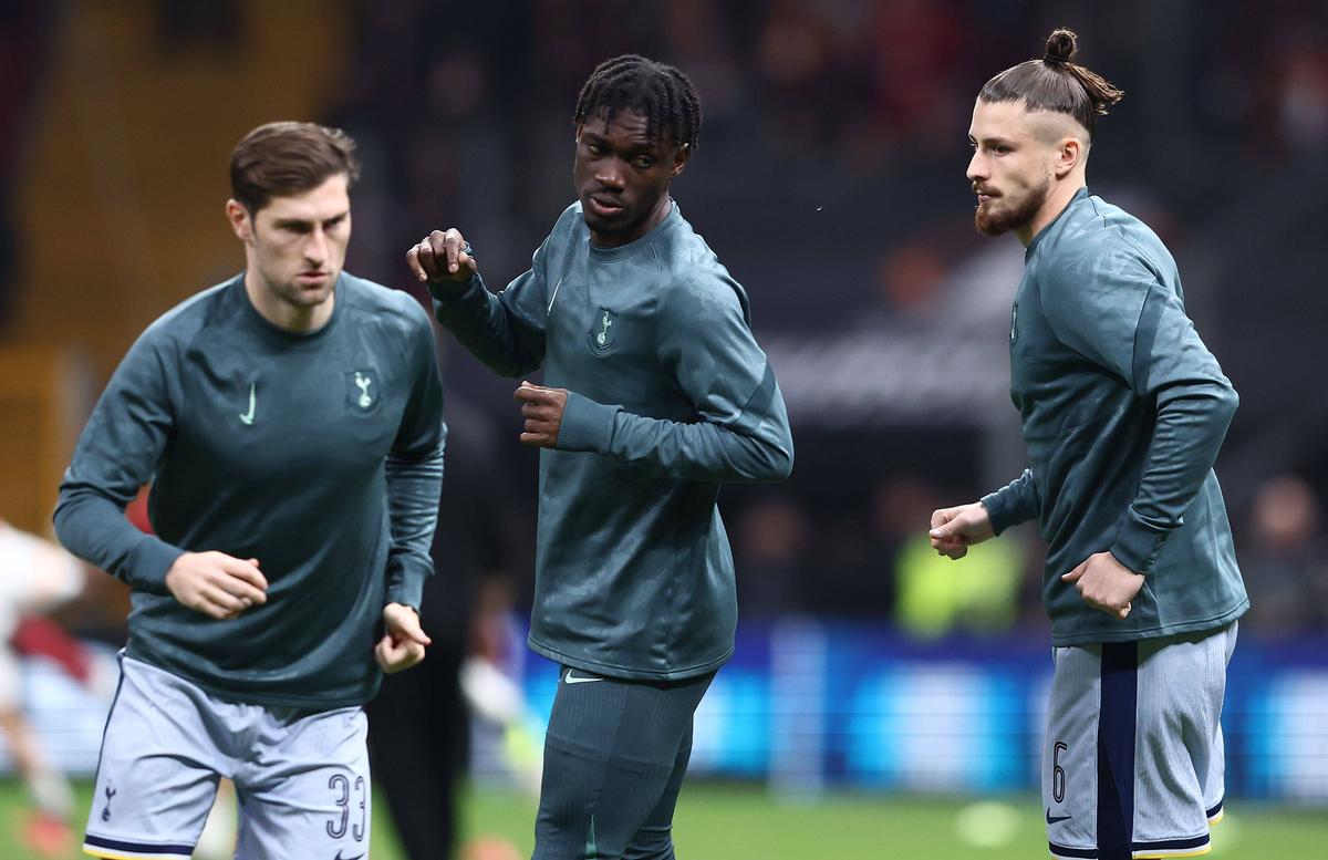 Radu Drăgușin, gafă în Galatasaray - Tottenham