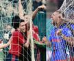 Daniel Bîrligea, ca Pițurcă în '86! Bucuria de la golul cu Midtjylland a adus aminte de imaginea legendară de la meciul cu Anderlecht