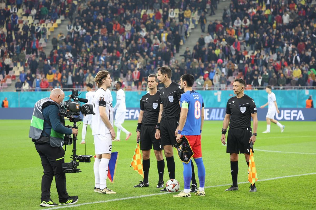 „Vorbeam și cu Mircea Lucescu, ne-am îngrozit! E ilogic!” » Mihai Stoichiță, categoric la GSP Live, la câteva minute după FCSB - Midtjylland