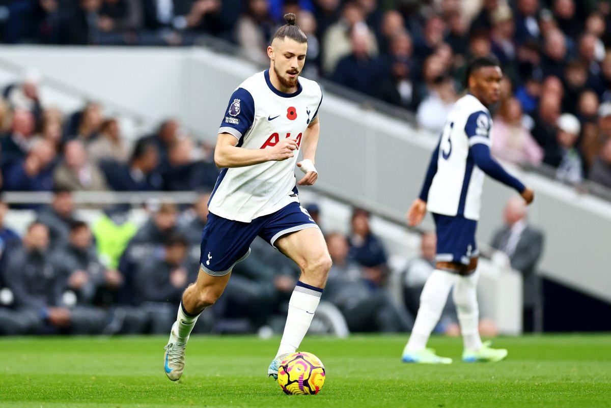 Eroare Radu Drăgușin în Tottenham - Ipswich