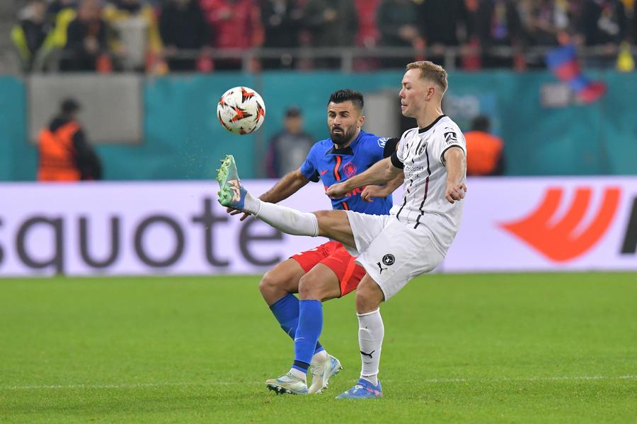 Valentin Crețu în FCSB - Midtjylland / Foto: Ionuț Iordache și Cristi Preda GSP Semnează cu FCSB » În ianuarie era ca și plecat, acum a primit oferta: „Îi prelungim”