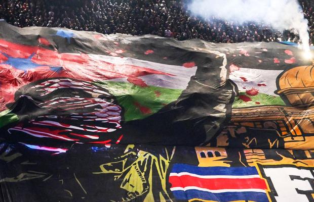 Mesaj politic la PSG - Atletico Madrid din Liga Campionilor » Scenografia care a făcut înconjurul lumii în 10 ore