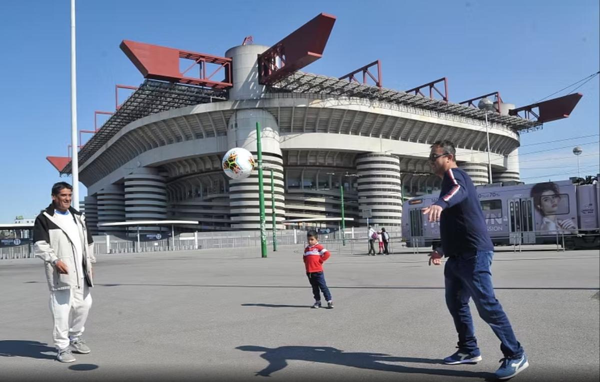 Imagini cu San Siro - Giuseppe Meazza, legendarul stadion care va fi înlocuit din 2031 de o arenă nouă cu 71.500 de locuri
