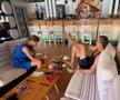 L-a găsit pe controversatul Radu Mazăre: lucra la construcția unui teren pentru un sport inedit! Imaginile postate de un celebru vlogger român