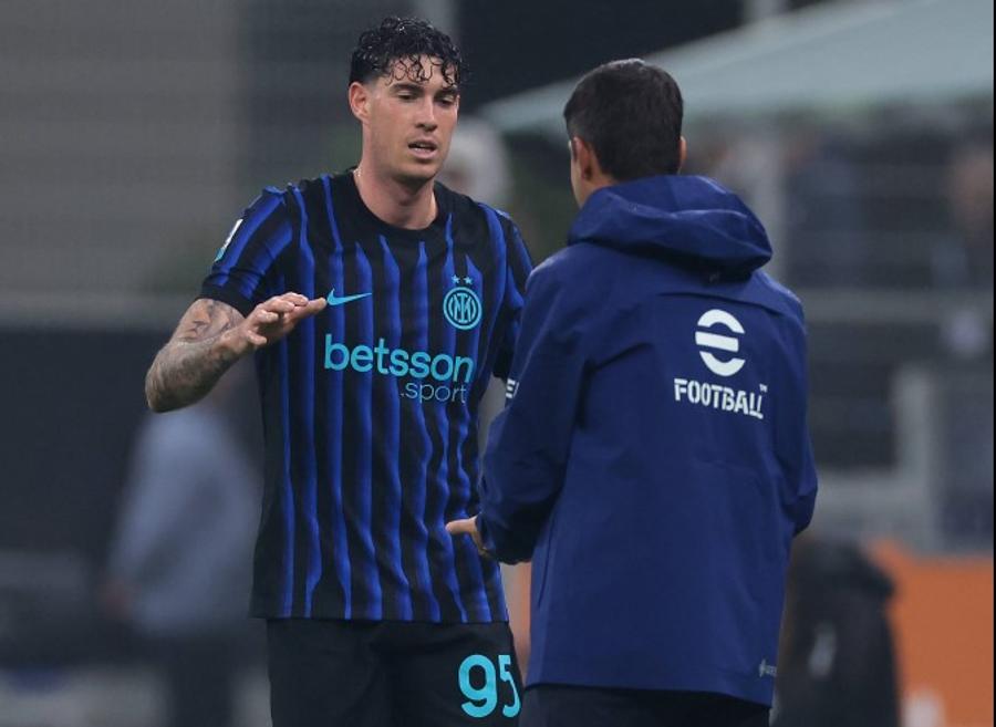Cristi Chivu, în pericol să-și piardă un titular » Liverpool ar fi gata să-i propună lui Inter 100 de milioane de euro!