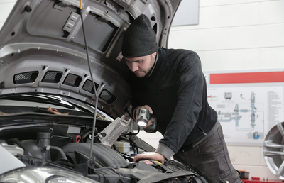 Vellis Training Center – Excelență în formarea mecanicilor și vopsitorilor auto din România