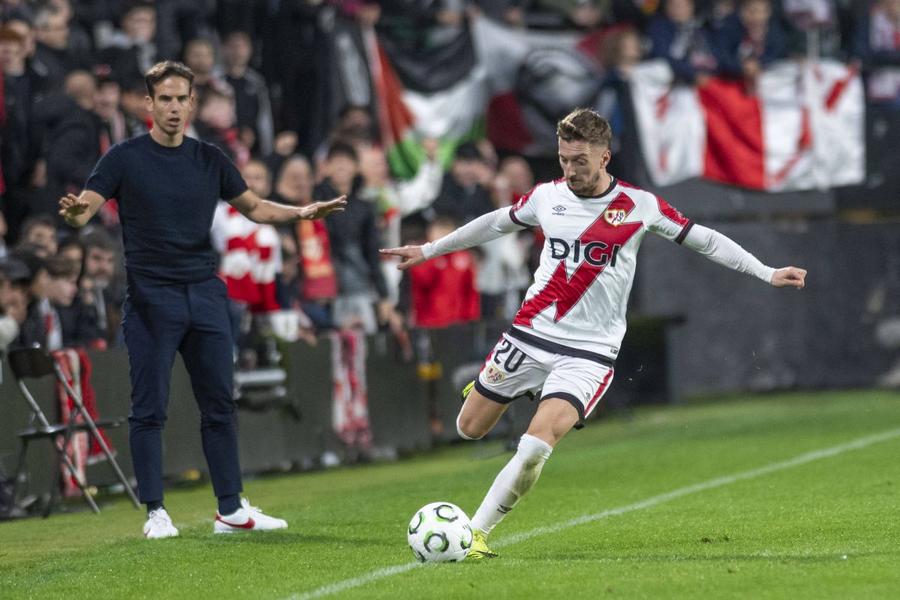 Antrenorul lui Andrei Rațiu a făcut saltul în Champions League! » Cu cine va semna după despărțirea de Rayo