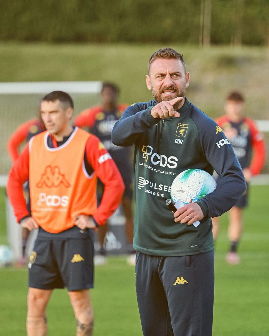 Daniele De Rossi, noul antrenor al lui Nicolae Stanciu la Genoa Genoa și-a prezentat noul antrenor » Primele cuvinte adresate de Daniele De Rossi proprietarului Dan Șucu