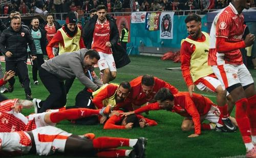Dinamo a savurat golul victoriei în ultima etapă cu CFR Cluj (2-1), reușit de Soro