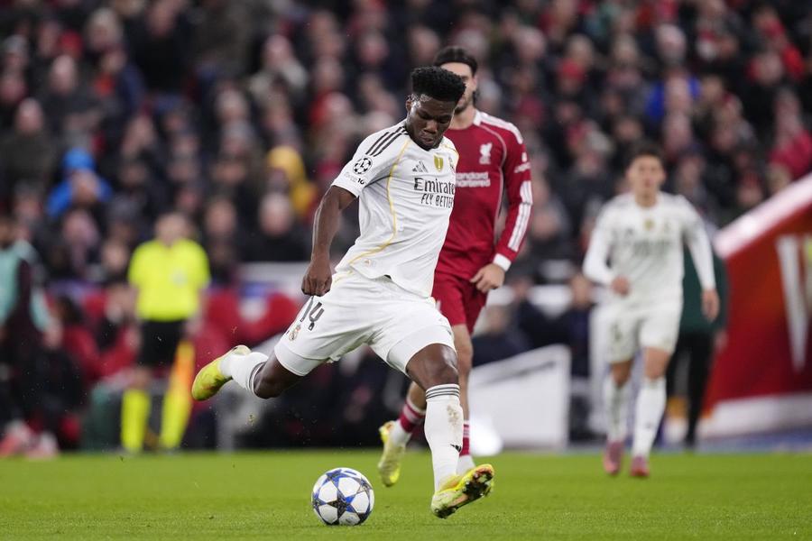 Aurelien Tchouameni are 1.224 de minute jucate în acest sezon la Real Madrid / Foto: Imago Xabi Alonso a pierdut un titular pentru toată luna! » Ce accidentare a suferit în meciul de la Liverpool