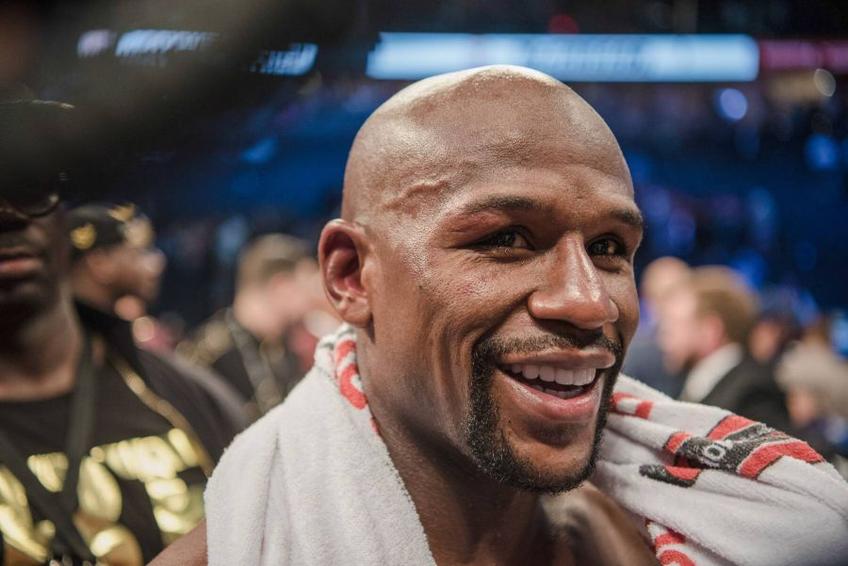 Floyd Mayweather, 43 de ani, revine în ring după 3 ani. Se va lupta pe 20 februarie 2021 cu vloggerul Logan Paul (25 de ani), într-o confruntare de tip „exhibition”.