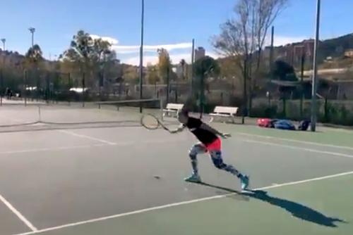 Carla Suarez Navarro, pe terenul de tenis // foto: captură Twitter