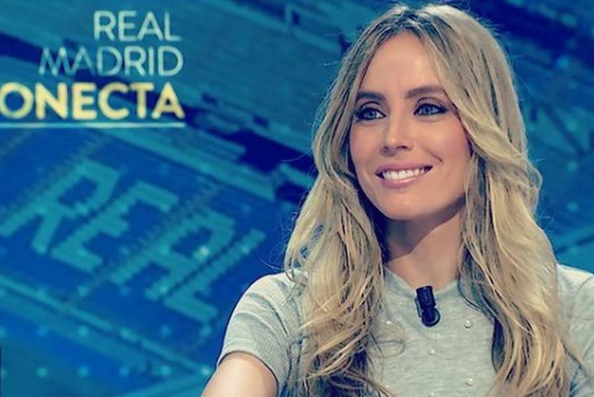 GALERIE FOTO Cristina Gullon nu i-a purtat noroc României » Cine e sexy-jurnalista care a prezentat tragerea la sorți pentru Mondialul din Qatar