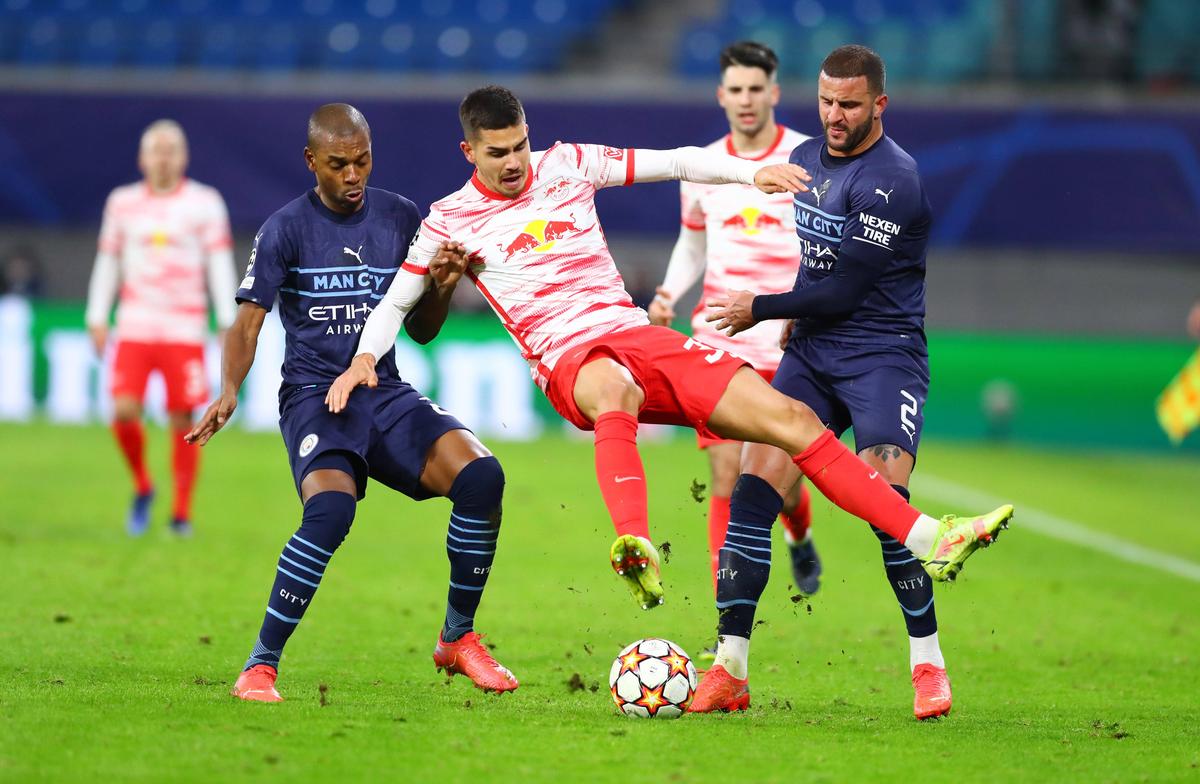 Kyle Walker, fault grosolan în Leipzig - Manchester City » Intrarea pentru care a văzut direct „roșu”!