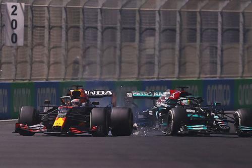 Hamilton s-a impus la capătul unei întreceri în care el și Verstappen au fost aproape tot timpul aproape unul de altul / foto: Guliver/Getty Images