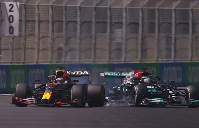 „Atunci ne-am ciocnit” » Hamilton și Verstappen, explicații pentru accidentul incredibil din Arabia Saudită