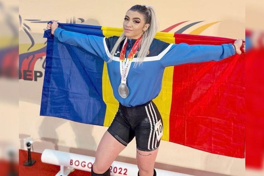 Mihaela Cambei // sursă foto: Facebook @ Federația Română de Haltere