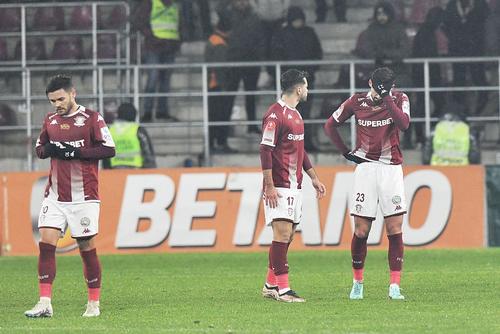 Dezamăgirea jucătorilor lui Rapid după 0-0 cu CFR Cluj // foto: Cristi Preda, GSP