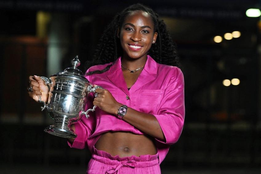 Coco Gauff cu trofeul de la Us Open Foto Imago
