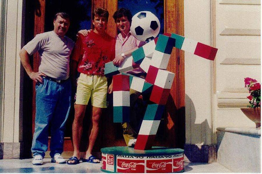 Imagini inedite cu cantonamentele „tricolorilor” de la turneele finale: de la Montevideo '30, Guadalajara '70, la SUA '94 și Euro 2024