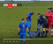 Intrarea neglijentă a lui Sivis a lăsat-o pe Dinamo cu om în minus din minutul 26 » Din camera VAR nu s-a intervenit