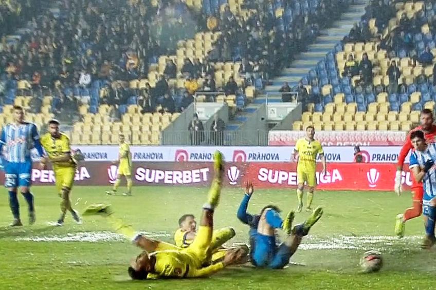 Căzătura care l-a scos din joc pe Yohan Roche