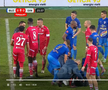 Intrarea neglijentă a lui Sivis a lăsat-o pe Dinamo cu om în minus din minutul 26 » Din camera VAR nu s-a intervenit