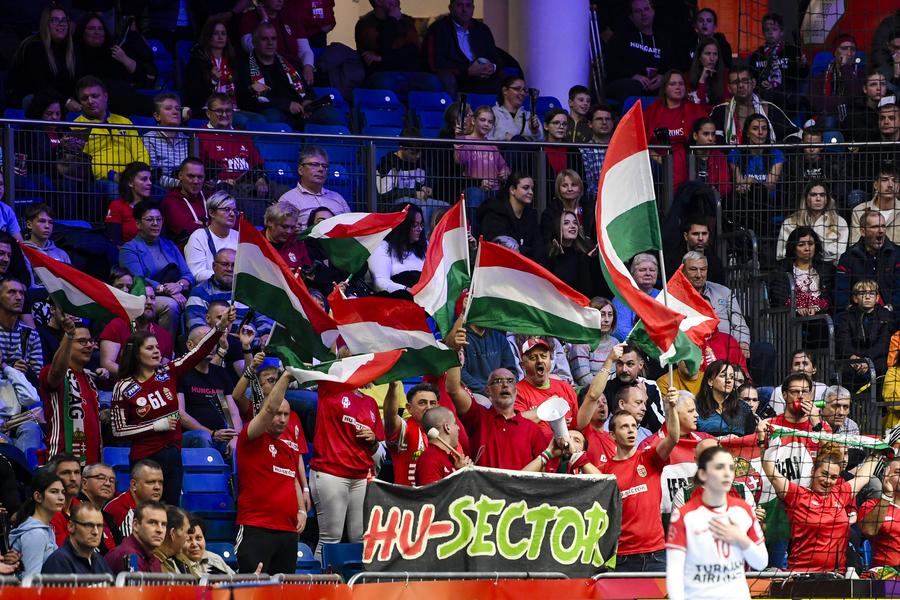 Grupul care dă tonul scandărilor în Fonix Arena Sold-out! Câți spectatori vor fi prezenți la România - Ungaria, cel mai încins duel de la Campionatul European de handbal feminin
