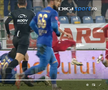 Intrarea neglijentă a lui Sivis a lăsat-o pe Dinamo cu om în minus din minutul 26 » Din camera VAR nu s-a intervenit