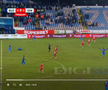 Intrarea neglijentă a lui Sivis a lăsat-o pe Dinamo cu om în minus din minutul 26 » Din camera VAR nu s-a intervenit