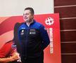 Florentin Pera (45 de ani) nu și-a luat gândul de la semifinalele Campionatului European de handbal feminin. România își va juca ultima șansă duminică, împotriva Ungariei, una dintre gazdele turneului final.