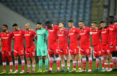 Când Sivis ia „roșu”, Dinamo câștigă! Dar suporterii și-au pierdut definitiv răbdarea: „Nu mai vrem să-l vedem pe teren, e un pericol!”
