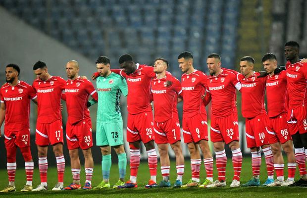 Când Sivis ia „roșu”, Dinamo câștigă! Dar suporterii și-au pierdut definitiv răbdarea: „Nu mai vrem să-l vedem pe teren, e un pericol!”